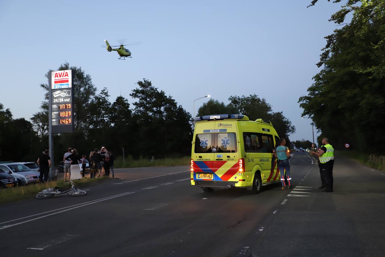 Ernstig ongeval tussen auto en fietser, vrouw overgebracht naar het UMC