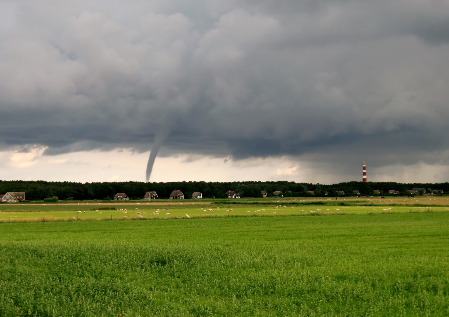 Mogelijk waterhozen op waddeneilanden