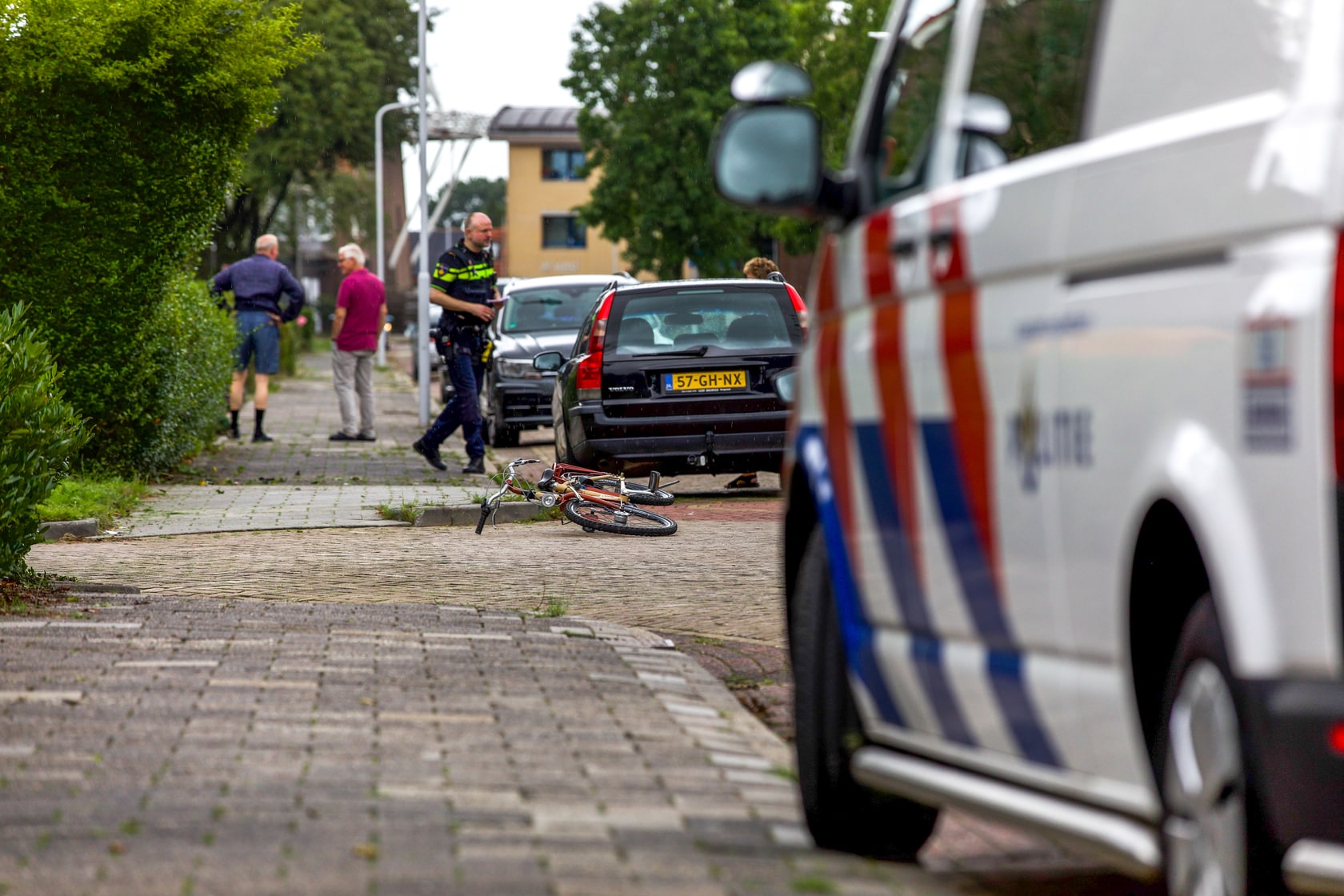 Fietsend kind raakt gewond na aanrijding met auto