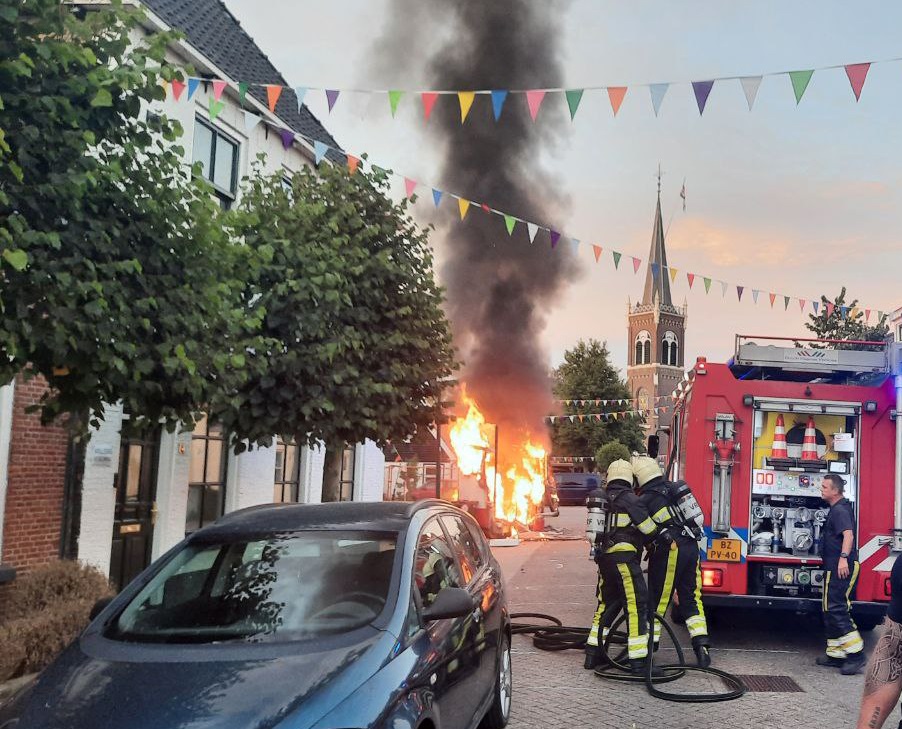 Meerdere gewonden bij brand in snackwagen