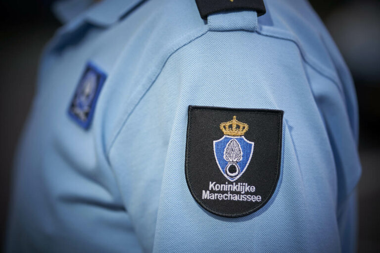 Twee mannen (28) aangehouden voor mensensmokkel en identiteitsfraude