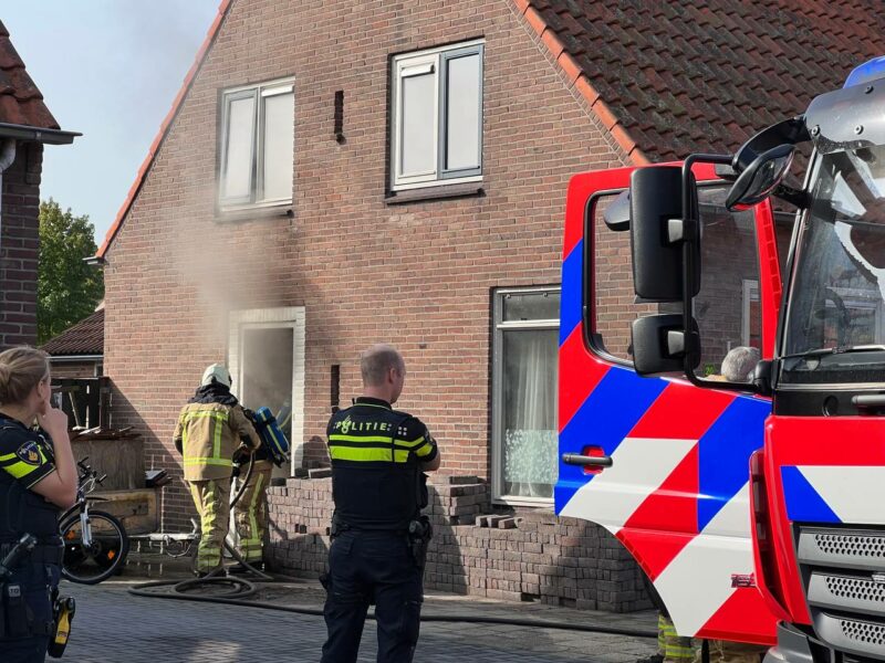 Bewoners verlaten zelf tijdig woning bij brand