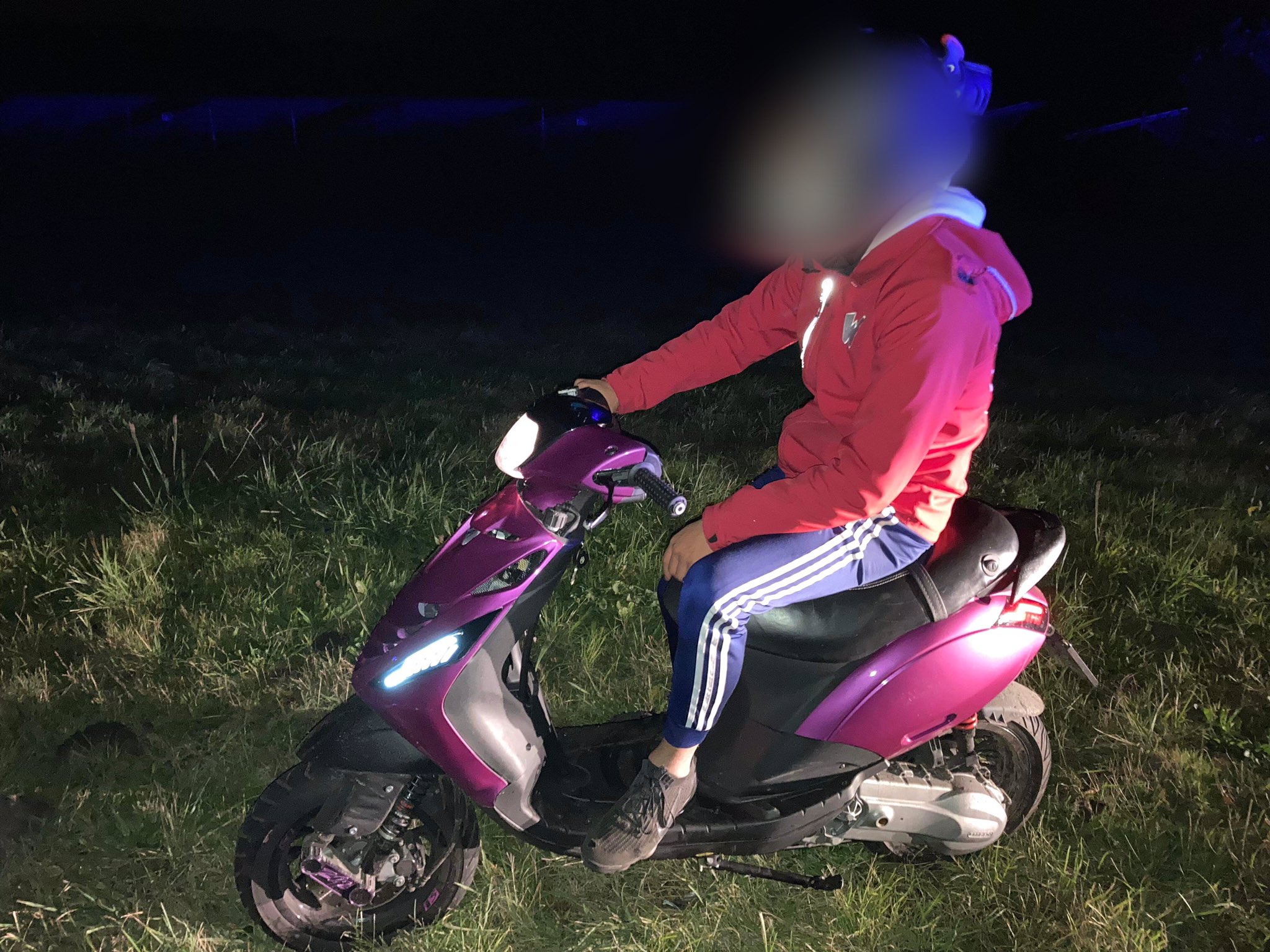 Scooterrijder haalt rijkswaterstaat in met 100km/h op snelweg