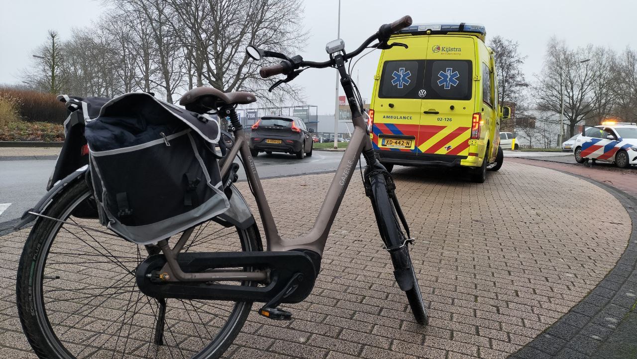 Vrouw gewond bij aanrijding in Drachten