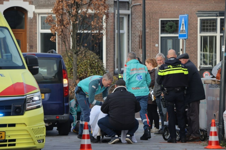Voetganger aangereden bij supermarkt