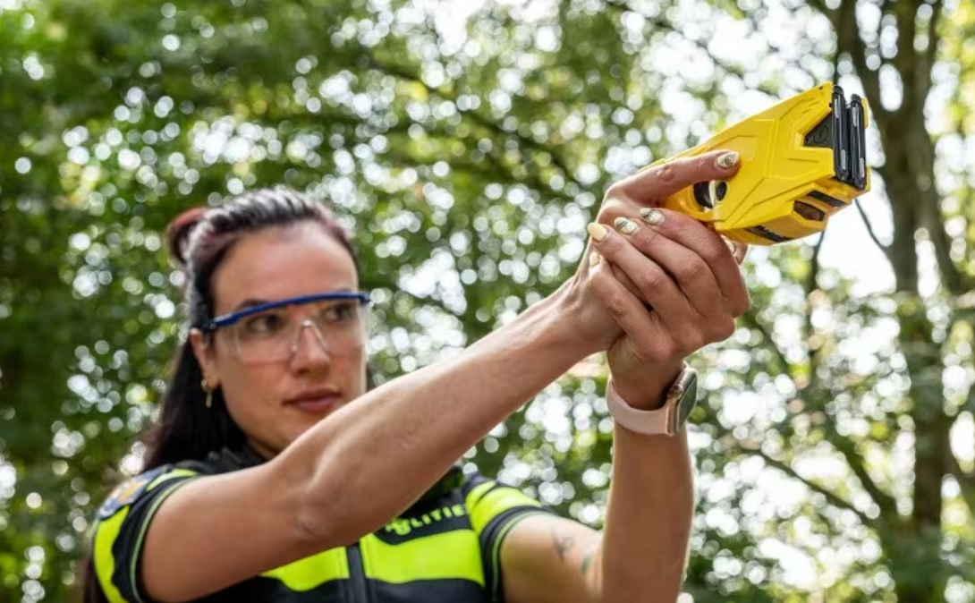 Politie moet taser inzetten om verdachte steekincident aan te houden