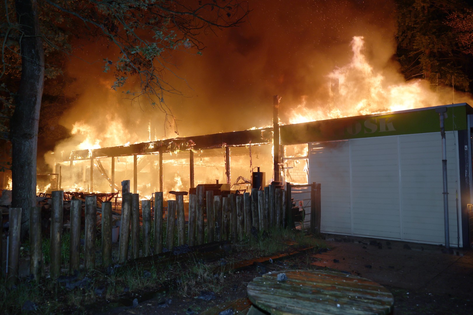 Restaurant ’t Nije Hemelriek volledig verwoest door brand