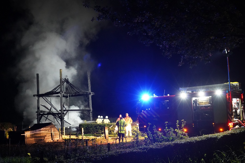 Hooiopslag gaat in vlammen op