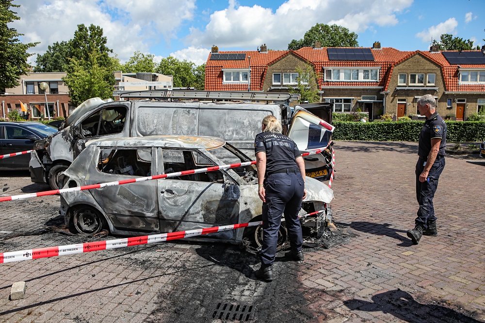 Onderzoek naar oorzaak autobrand in Winschoten