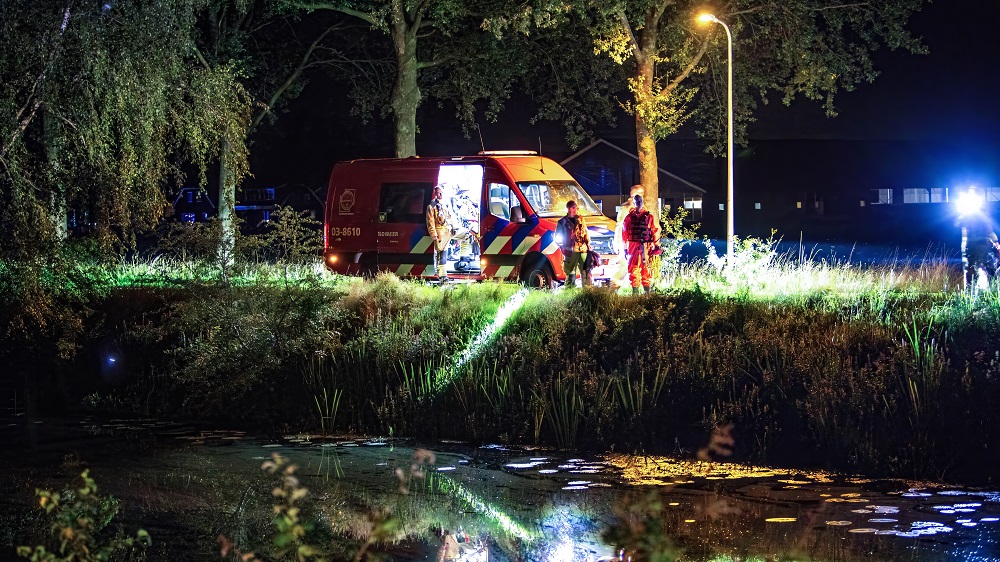 Grote zoektocht na melding van auto te water