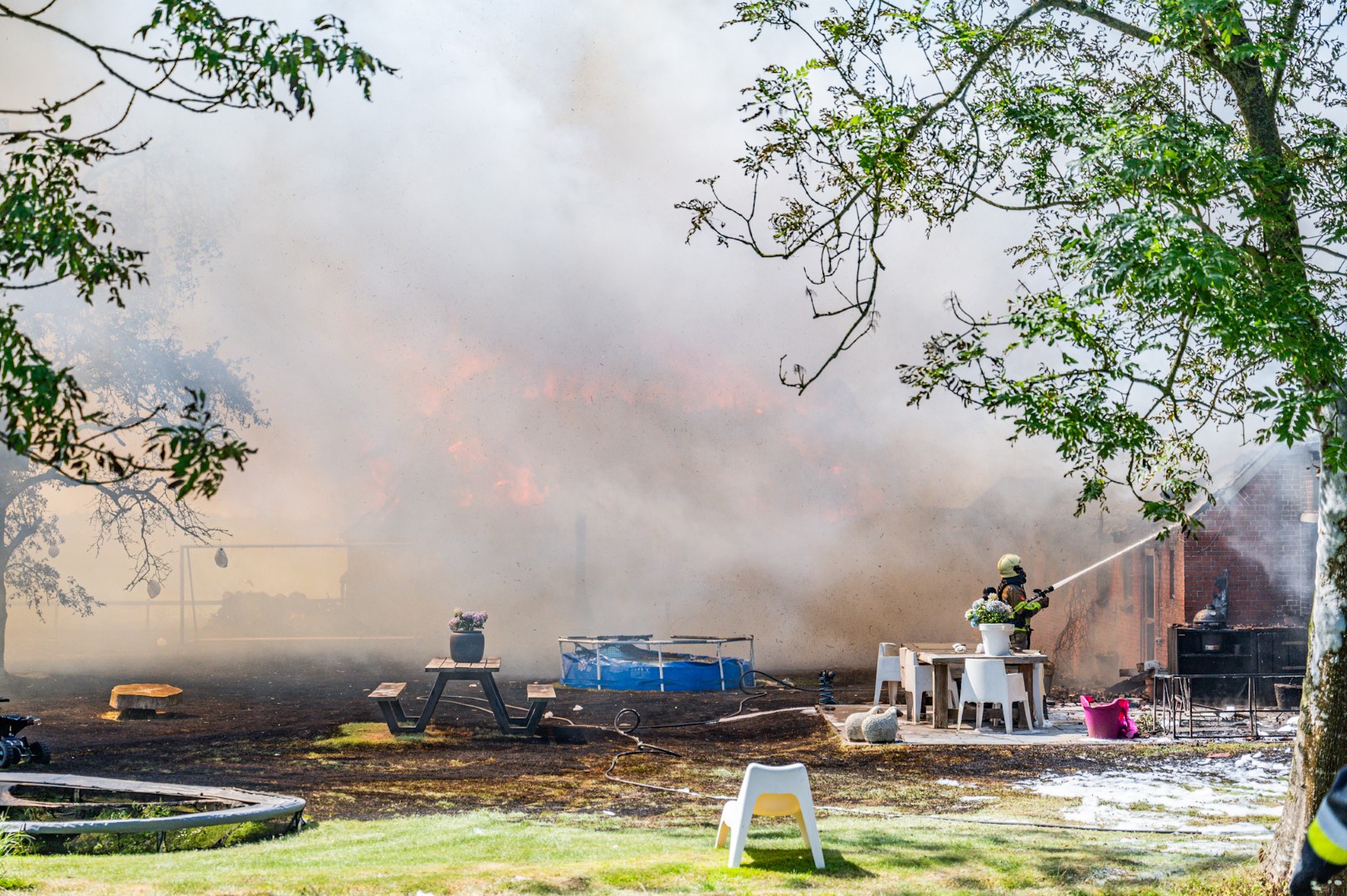 UPDATE: Zorgboerderij verloren na grote brand