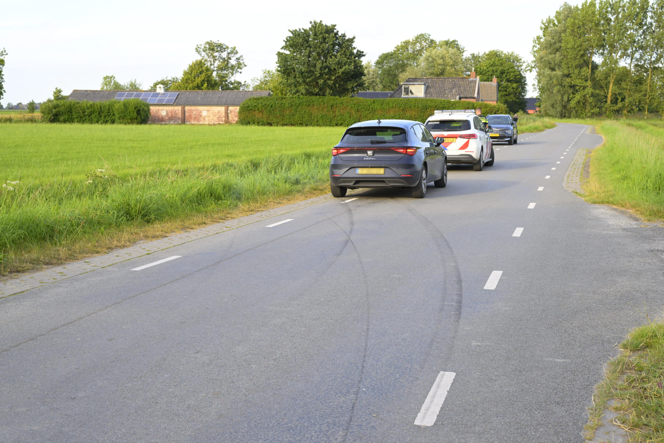 Automobilist belandt in sloot