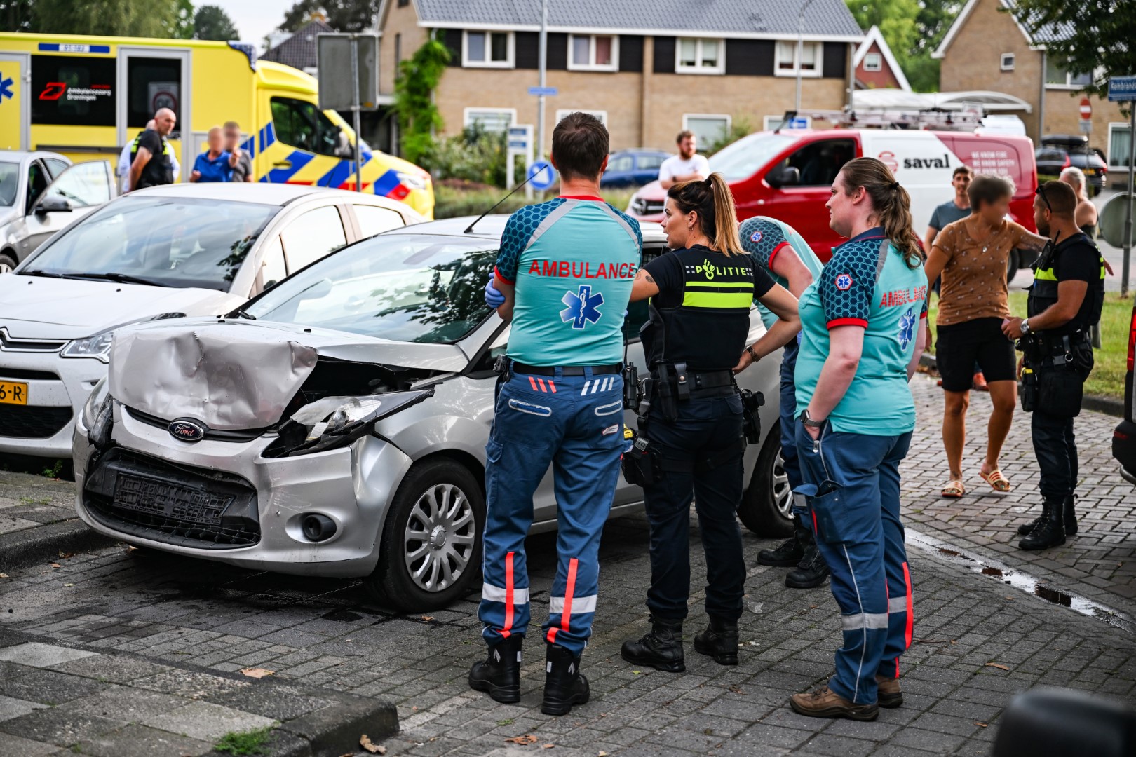 Drie voertuigen beschadigd bij aanrijding