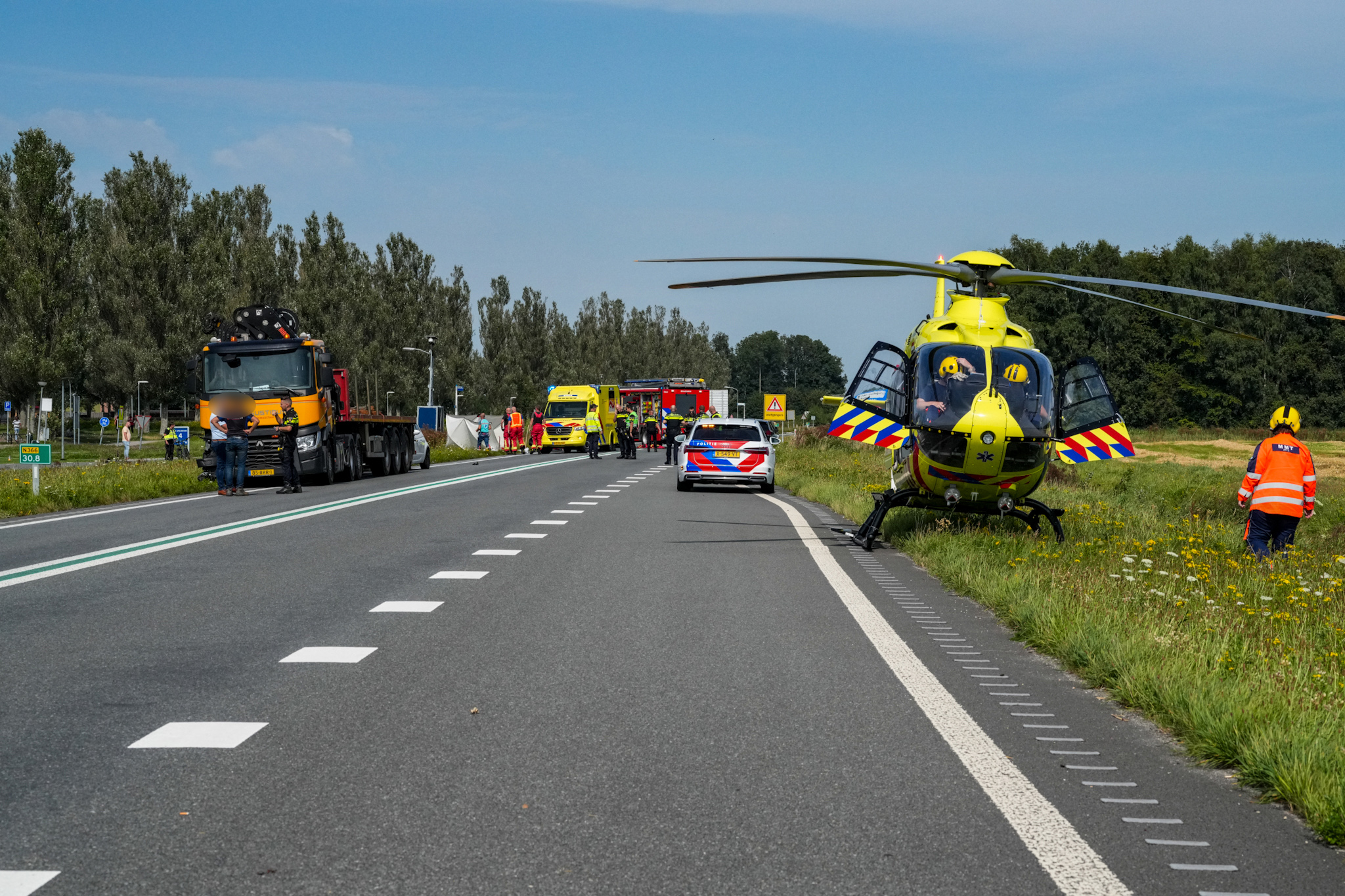 Asielzoeker doodgereden op N366 naast AZC Ter Apel