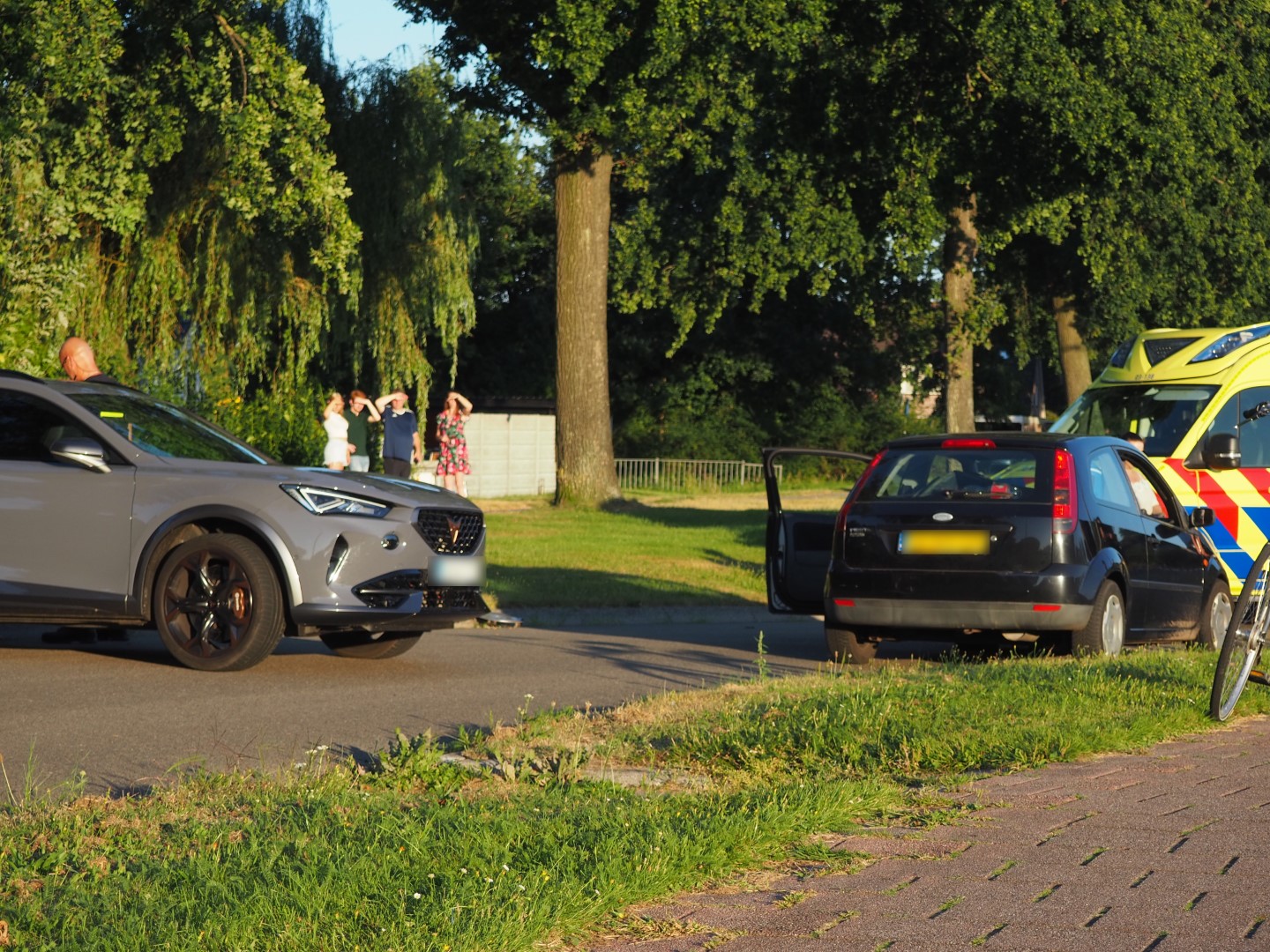 Eén persoon gewond bij ongeval, auto’s zwaar beschadigd