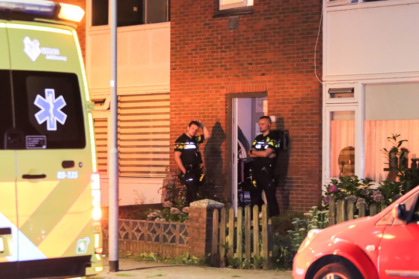 Politie en marechaussee ingezet bij steekpartijen