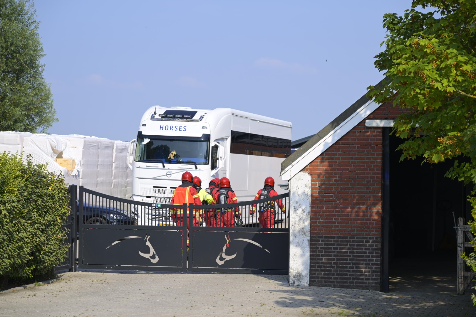 Brand bij agrarisch bedrijf van springruiter