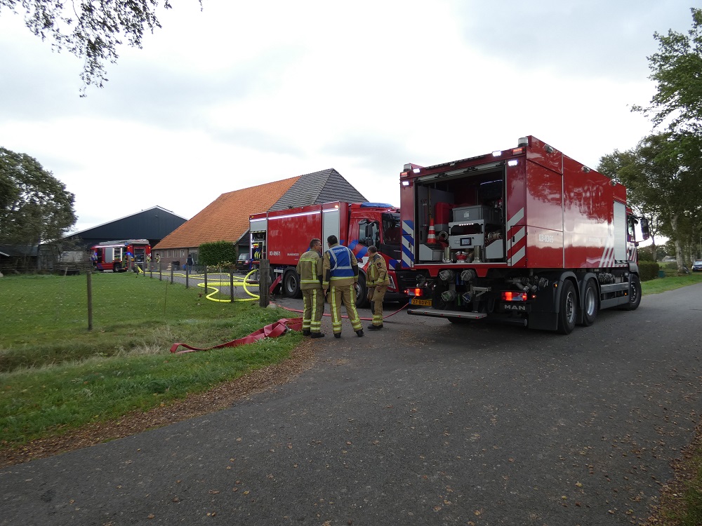 Honderd koeien gered uit brandende stal