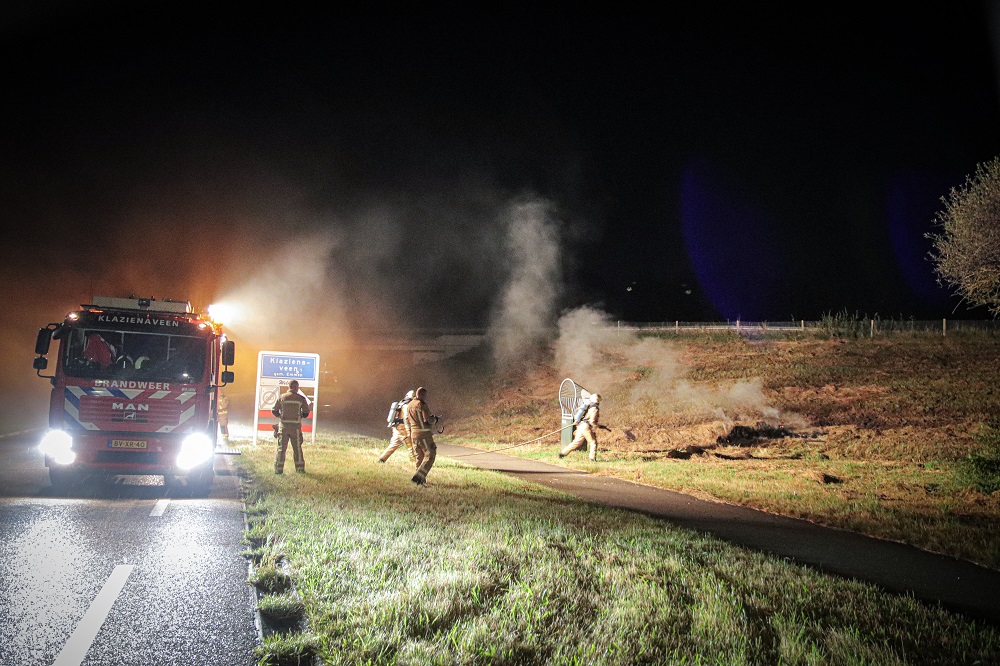 Bermbrand langs A37 snel onder controle