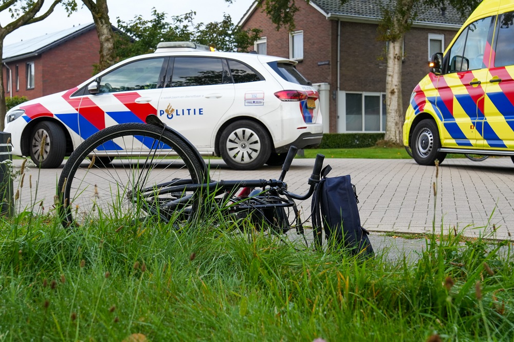 Scholier op fiets aangereden door auto