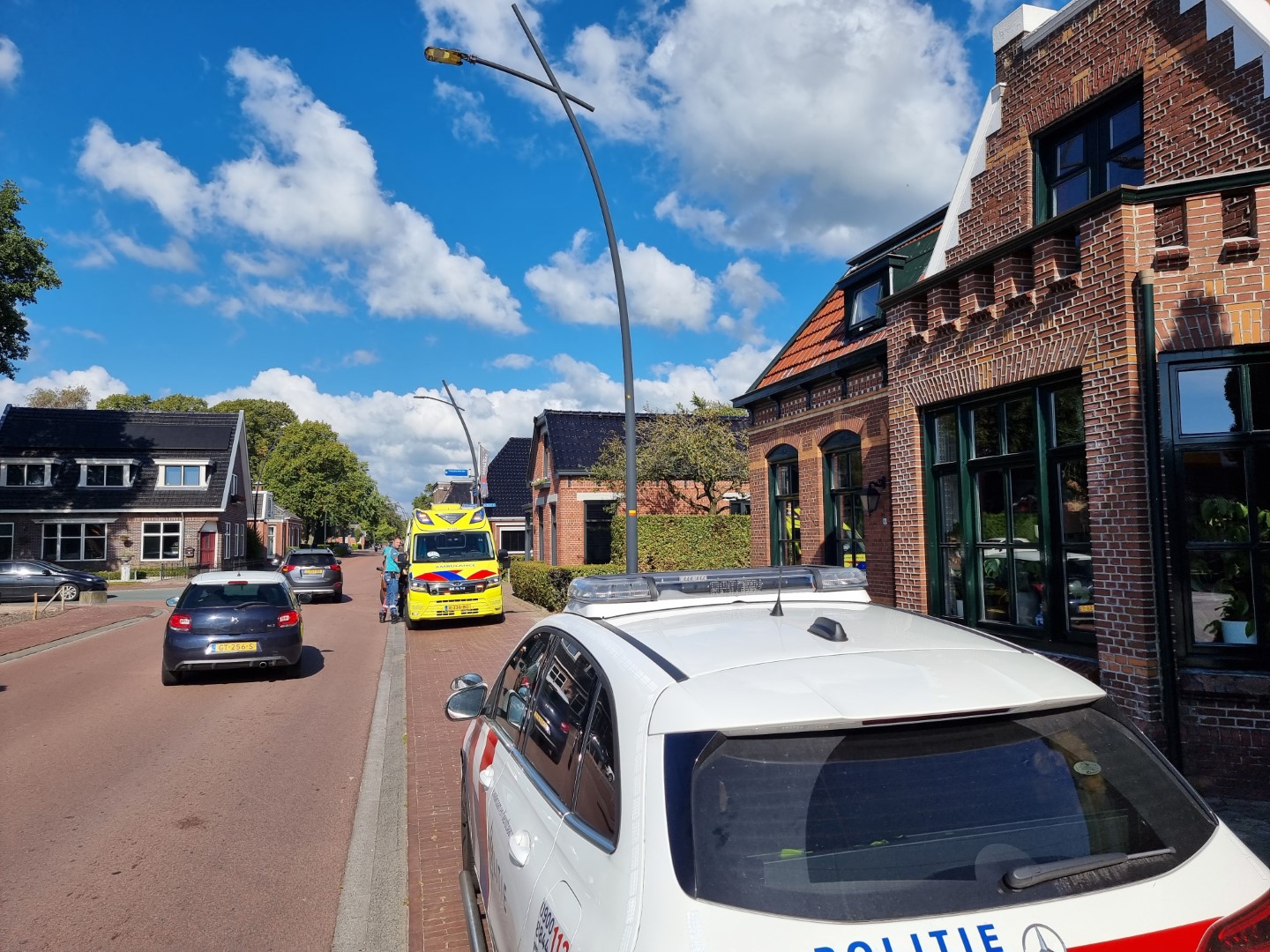 Wielrenner gewond na aanrijding met auto