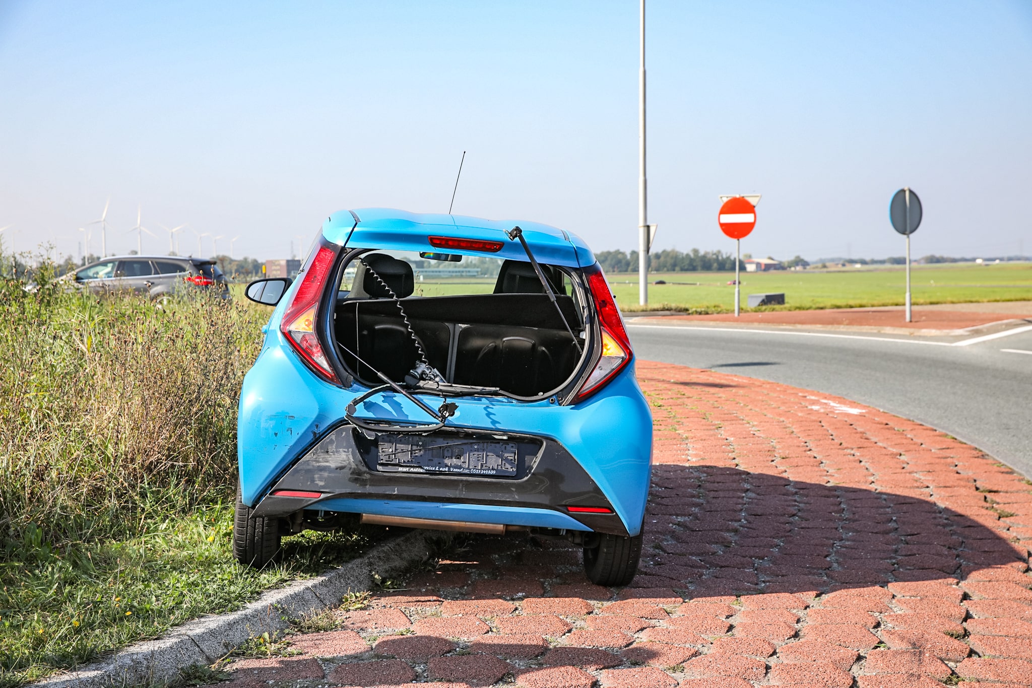 Aanrijding op rotonde N362 in Scheemda