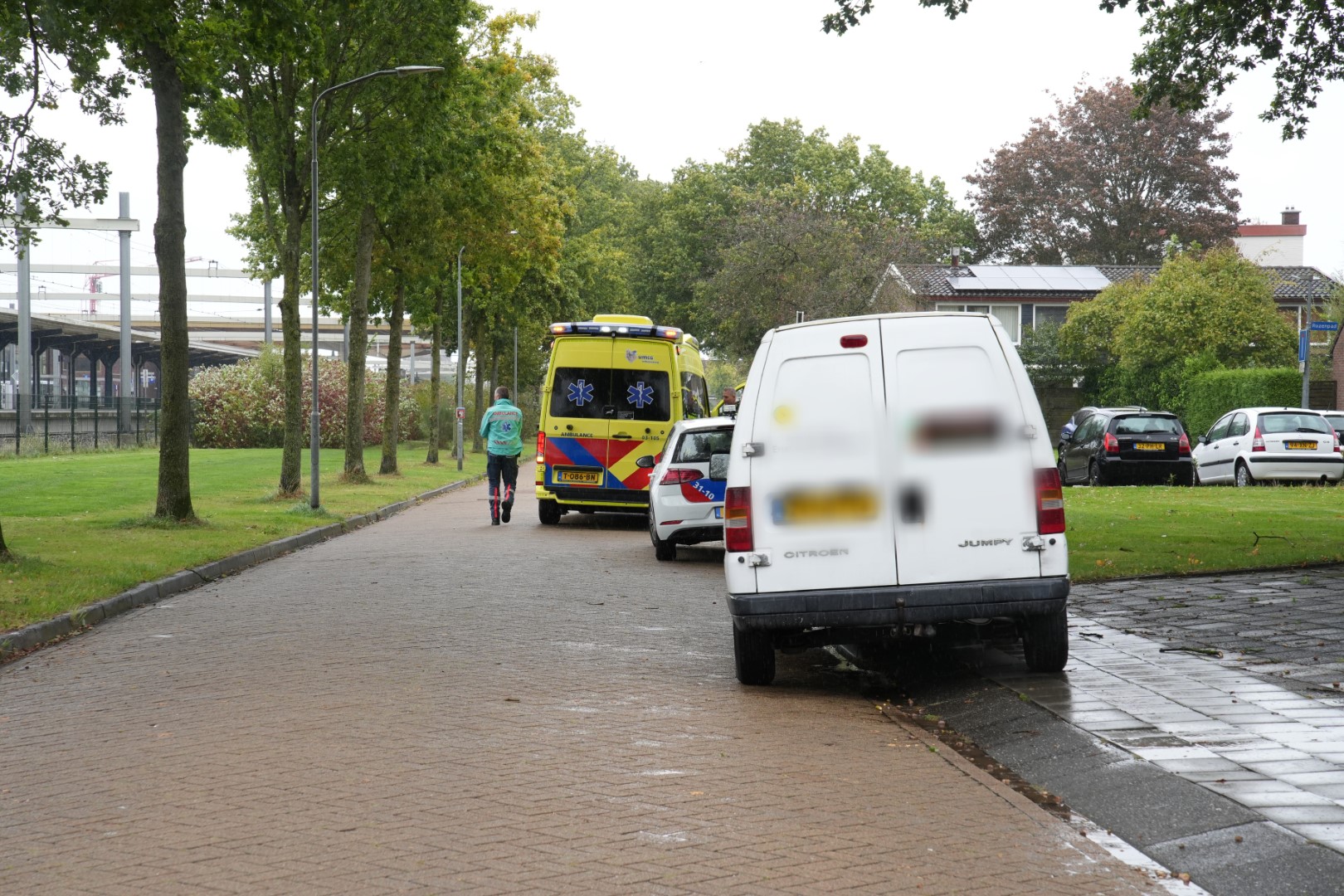 Fietser gewond bij aanrijding met bestelauto