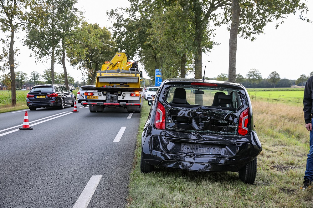 Veel schade en korte file na kop-staart botsing