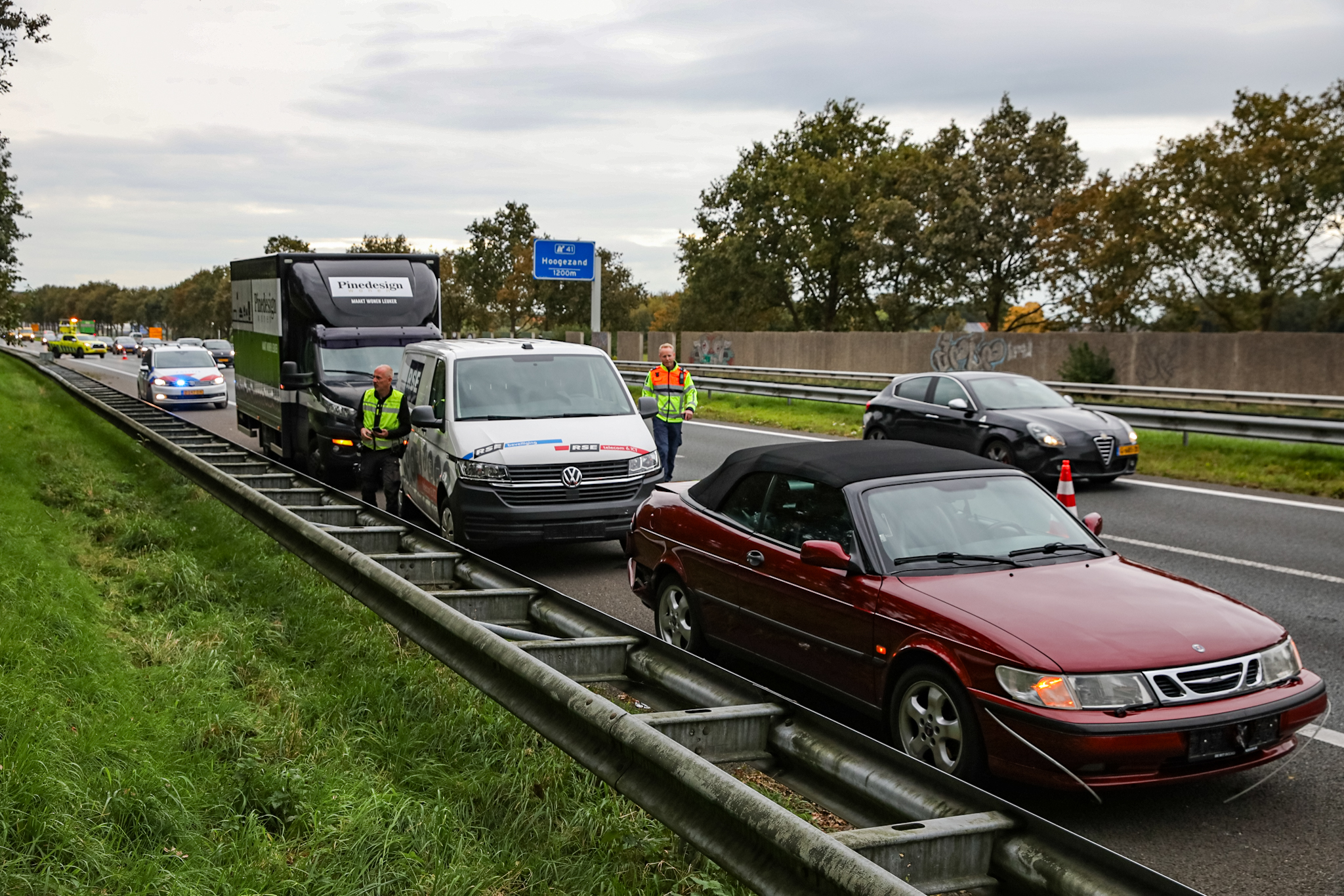 Kop-staart botsing in file na eerder ongeval