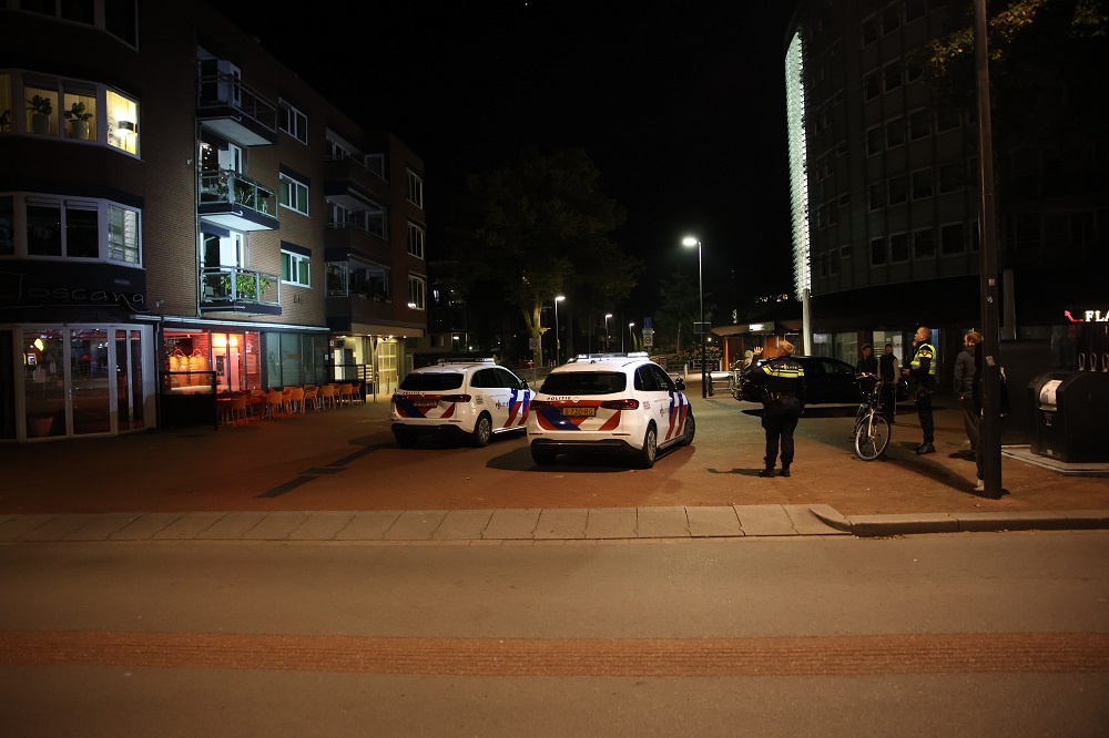 Politie bekogeld met waterballon na melding van overval