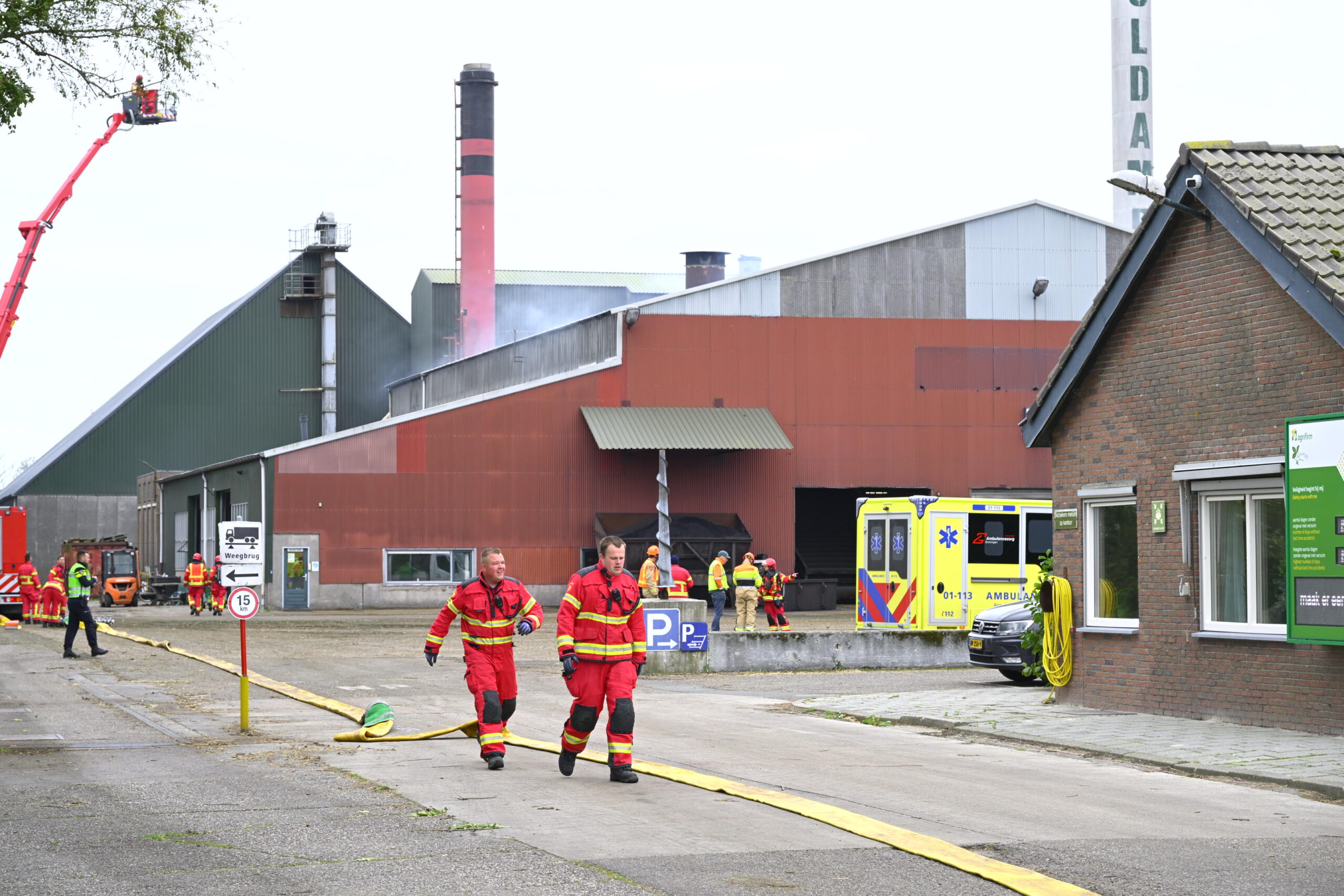 Brand bij grasdrogerij lastig te bereiken