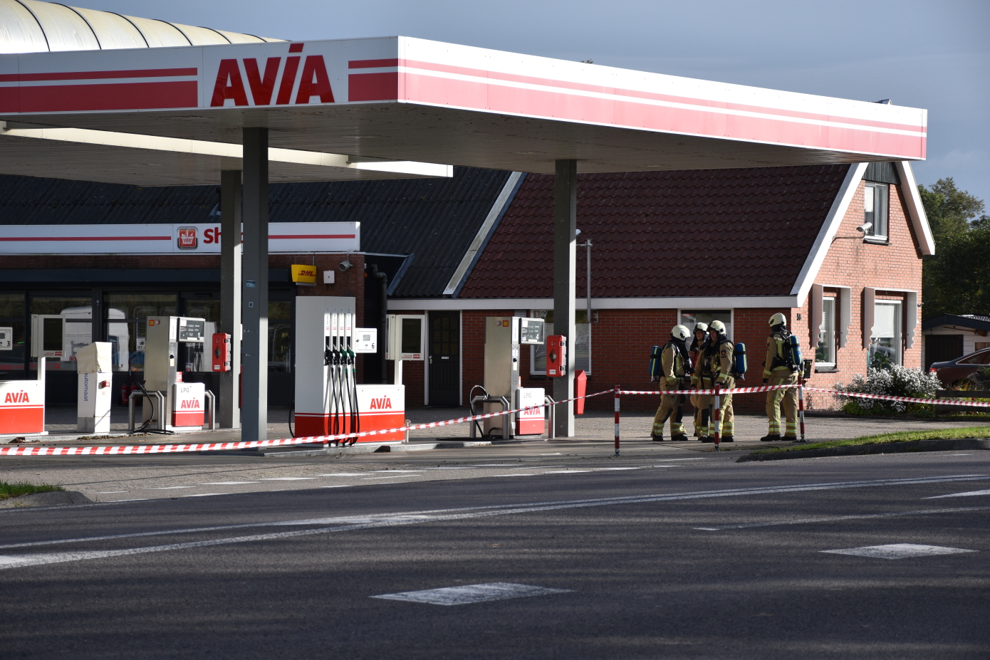 Gaslekkage bij tankstation: tankstation tijdelijk afgesloten