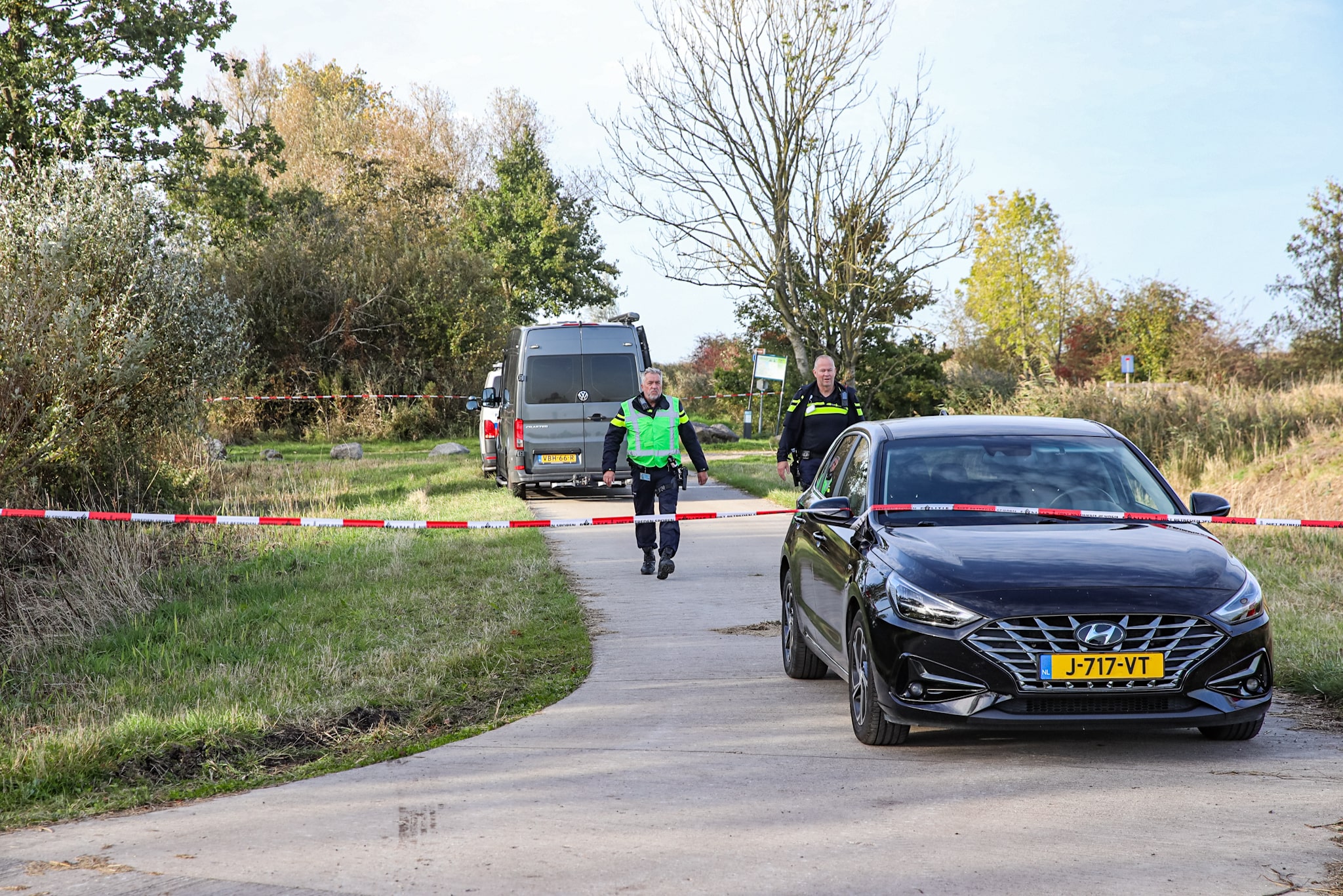 Overleden persoon gevonden in water, politie onderzoek is bezig