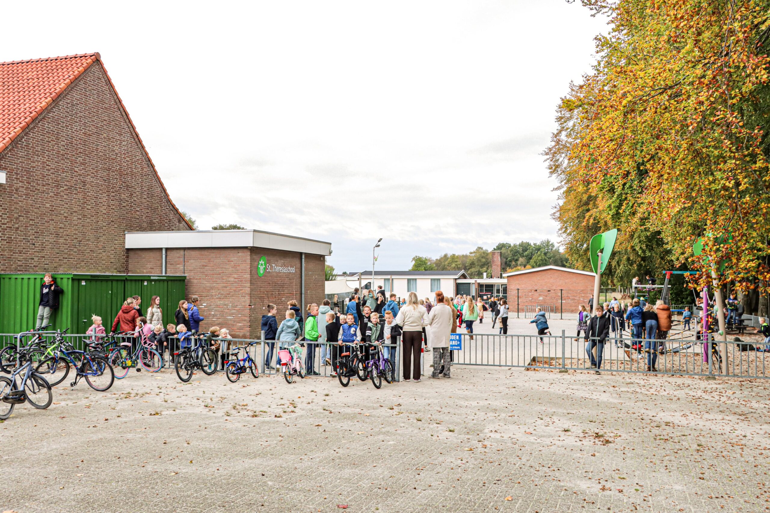 Basisschool ontruimd na gaslucht