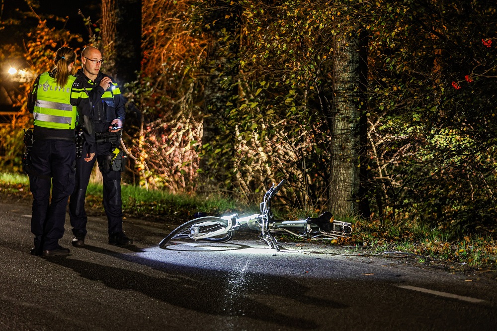 Fietser en automobilist gewond na botsing