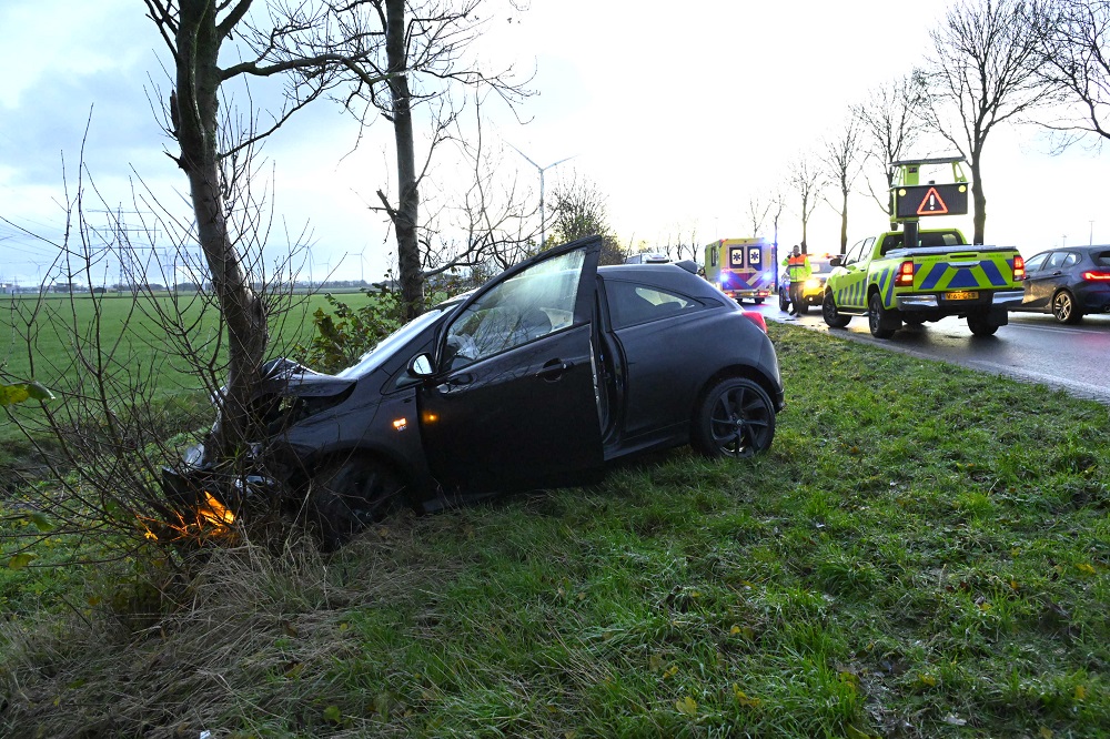 Meerdere auto’s door gladheid van de weg geraakt