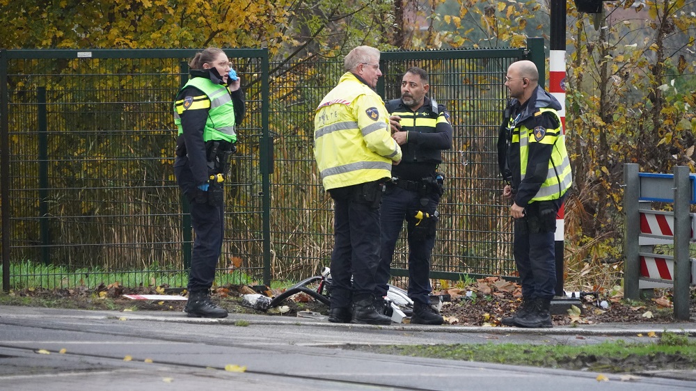 Fietser gewond na botsing met trein