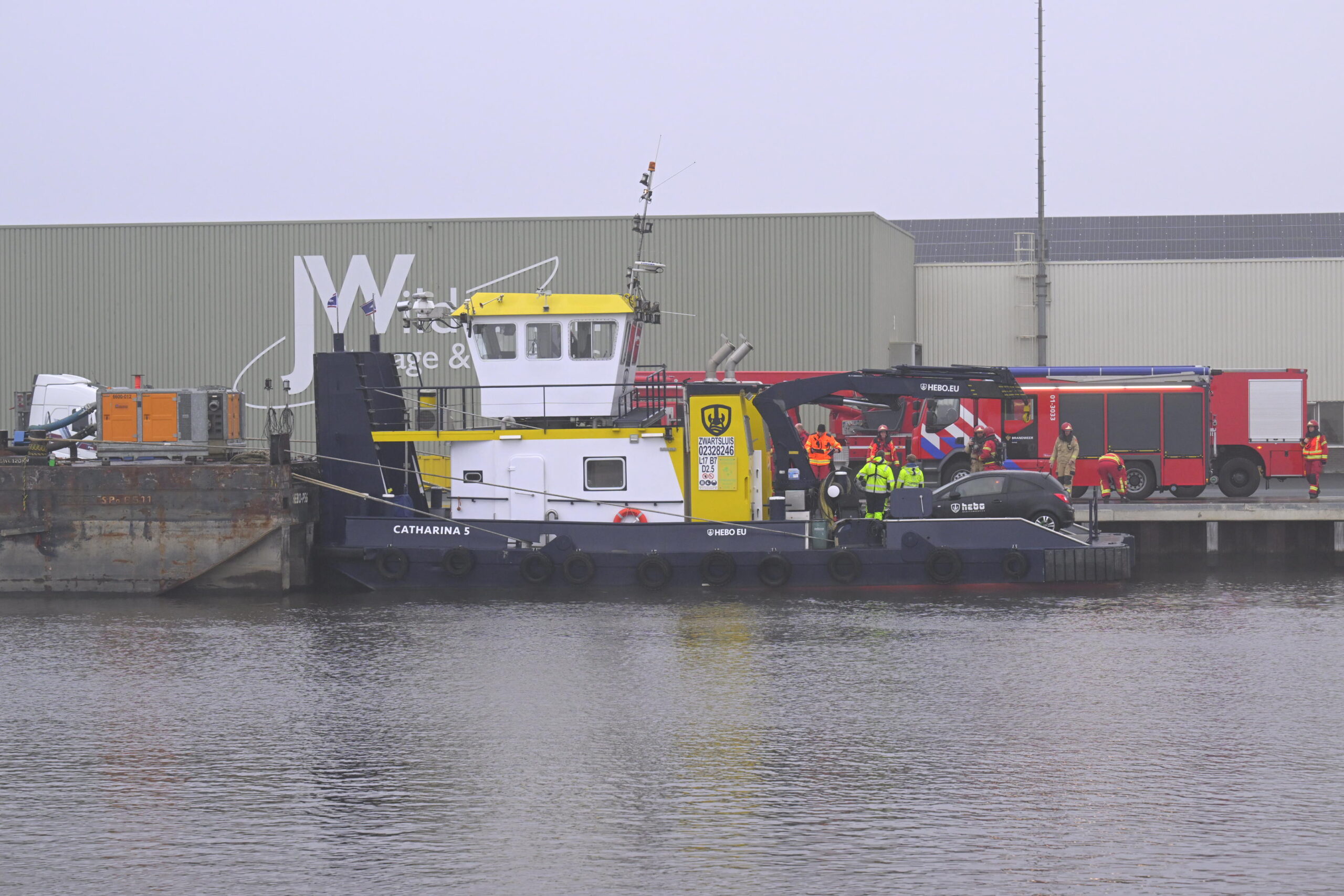 Brand op duwboot snel onder controle