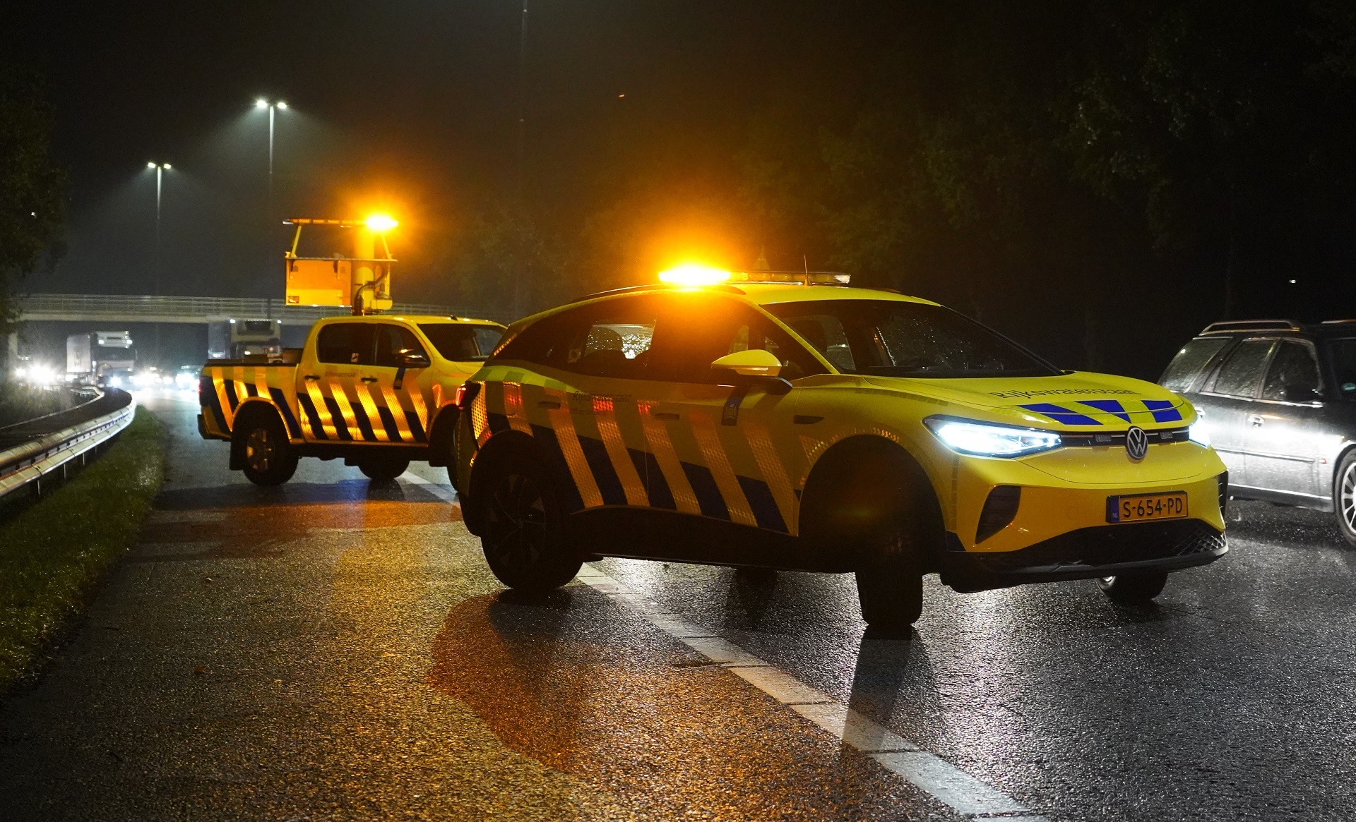 Vrachtwagen verliest 42 kilometer lang slachtafval op snelwegen