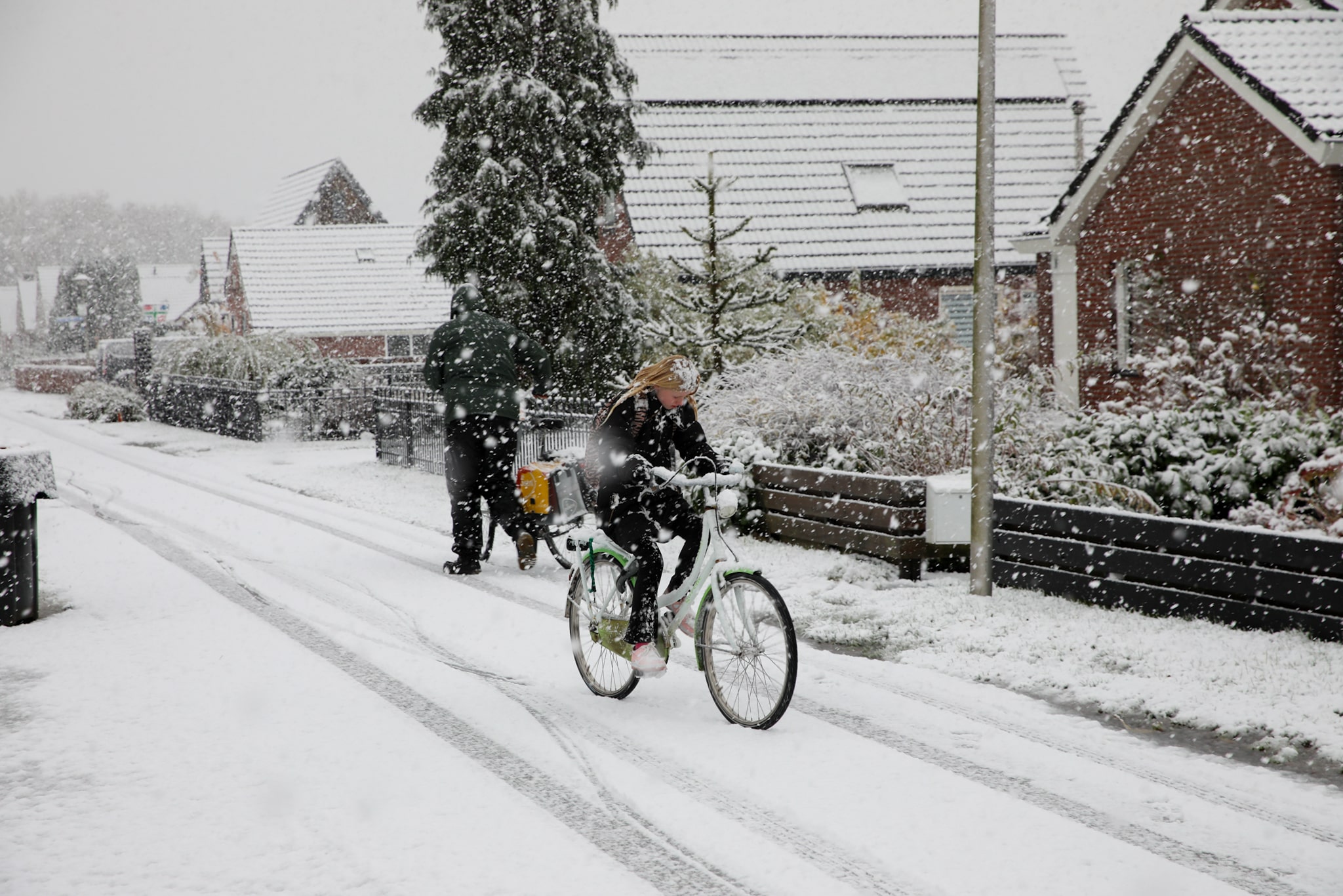 Sneeuwval zorgt voor veel overlast in het verkeer