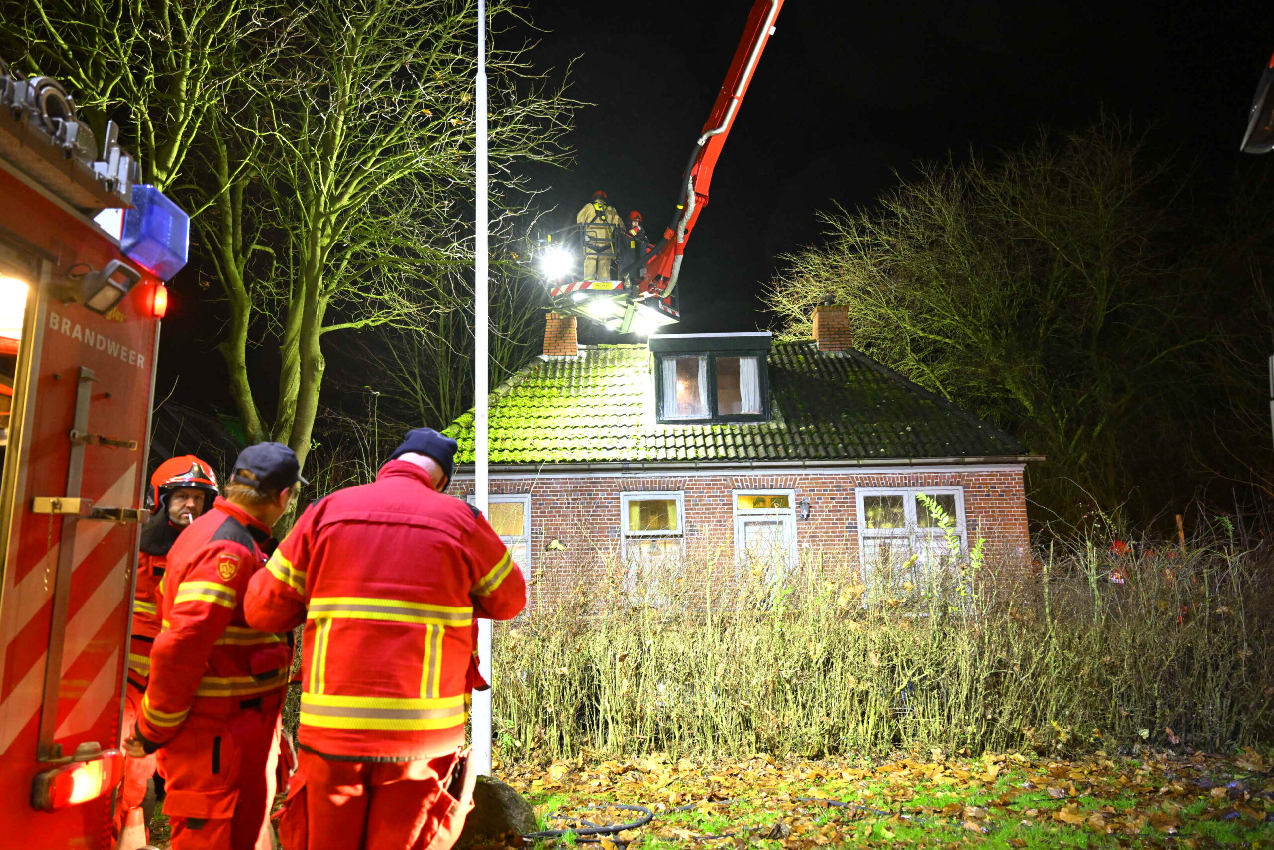 Brandweer heeft schoorsteenbrand snel onder controle