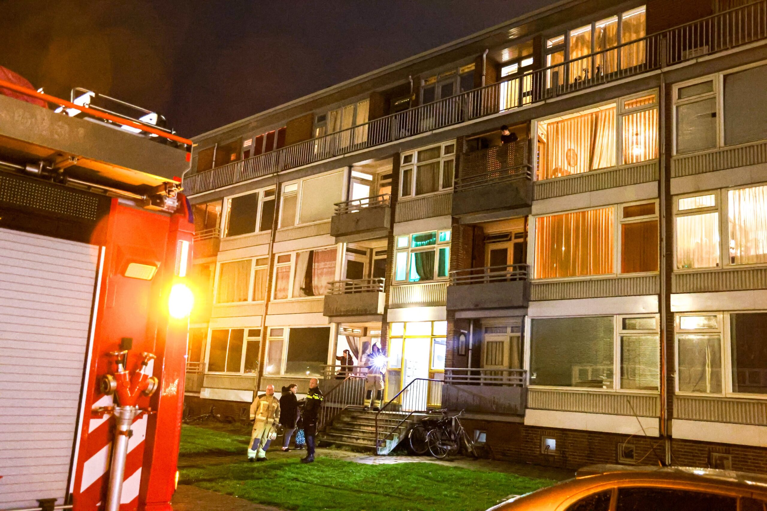 Brandweer met spoed gealarmeerd voor woningbrand