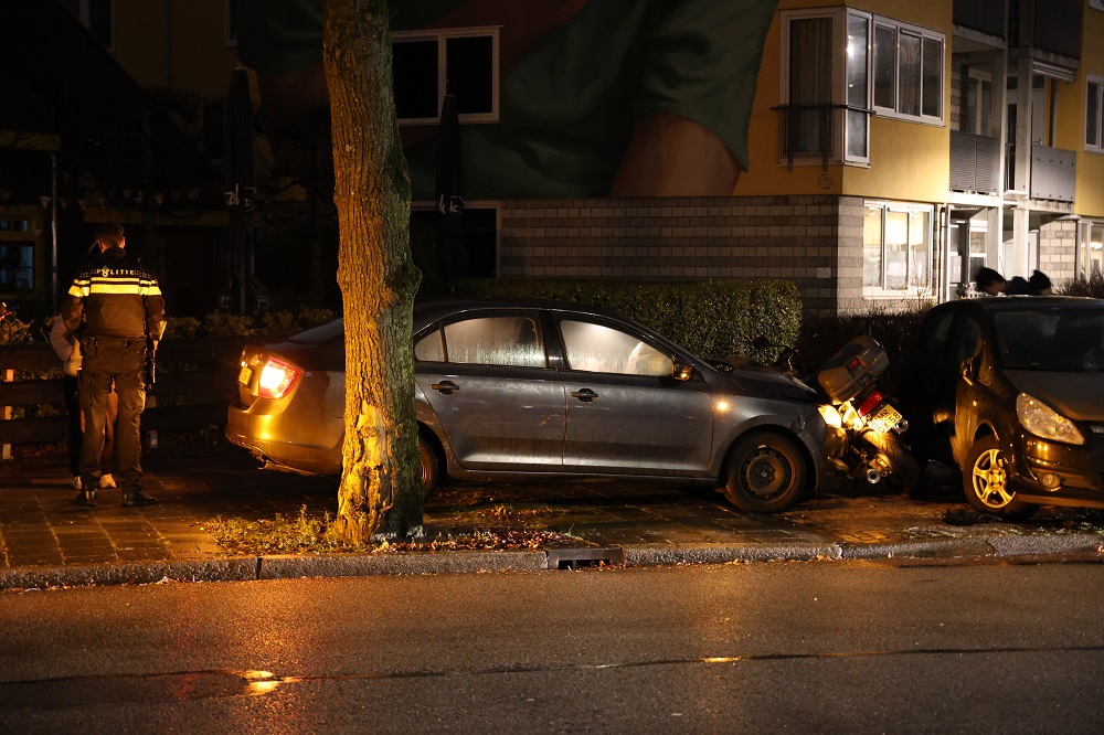 Veel schade na ongeval, politie onderzoekt oorzaak