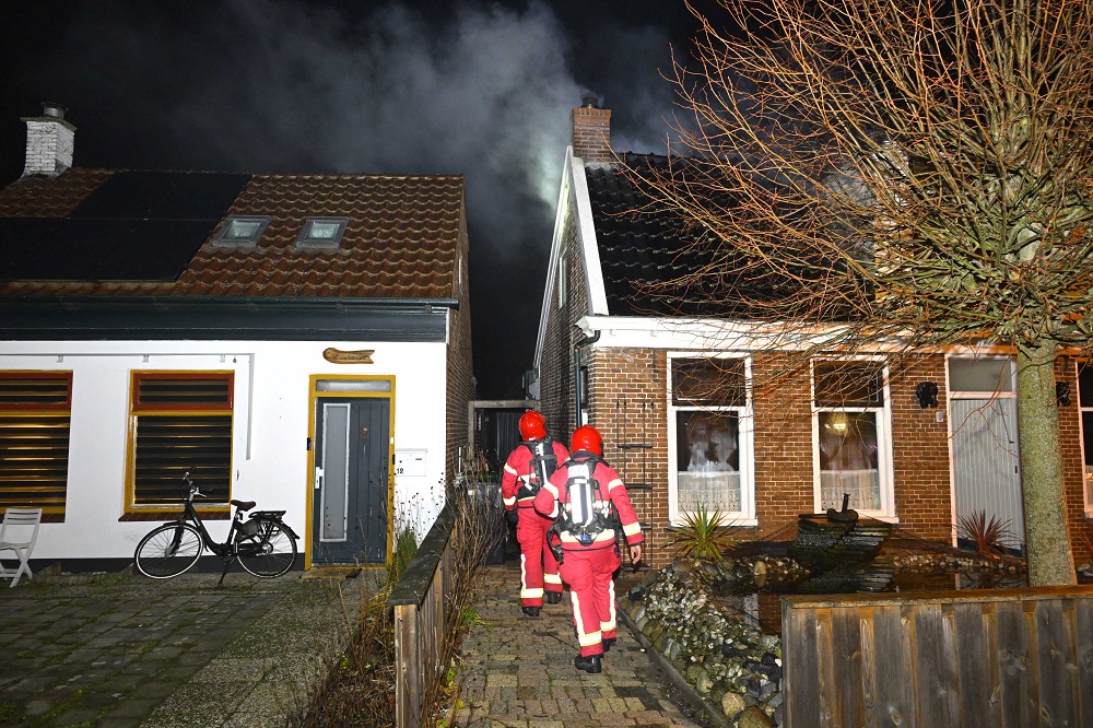 Veel rookontwikkeling door woningbrand