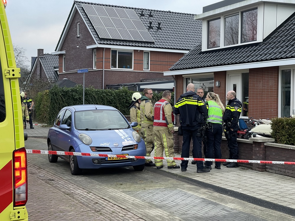 Explosie tijdens aansteken vuurton, één gewonde