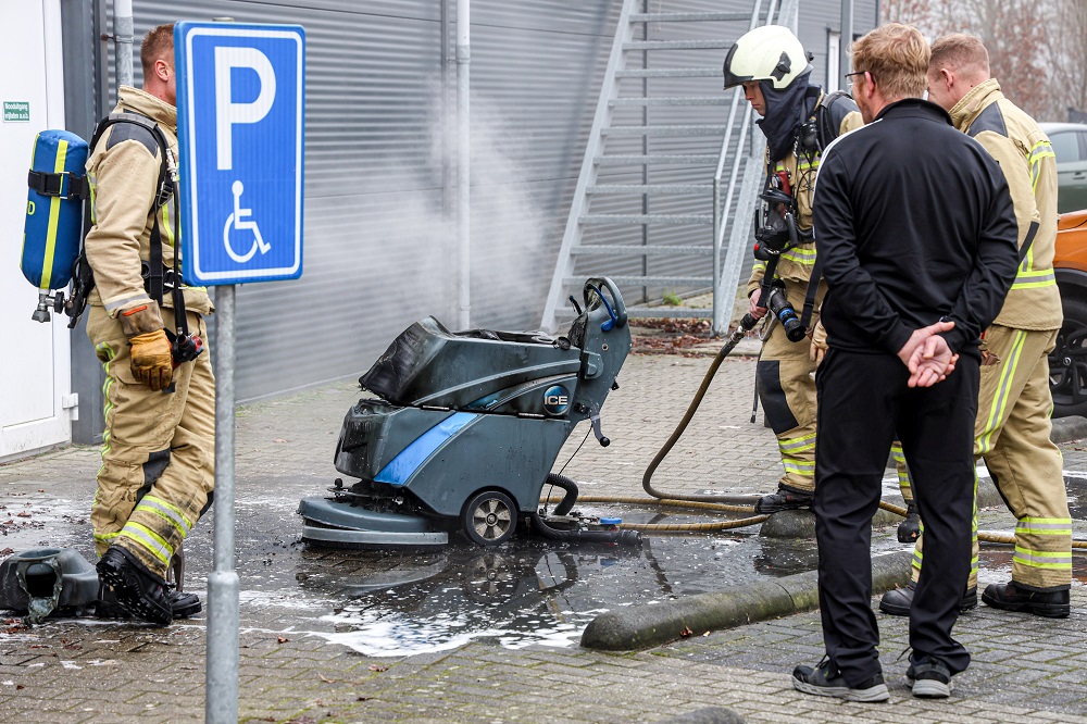 Fysiotherapiepraktijk korte tijd ontruimd door brand in schrobmachine