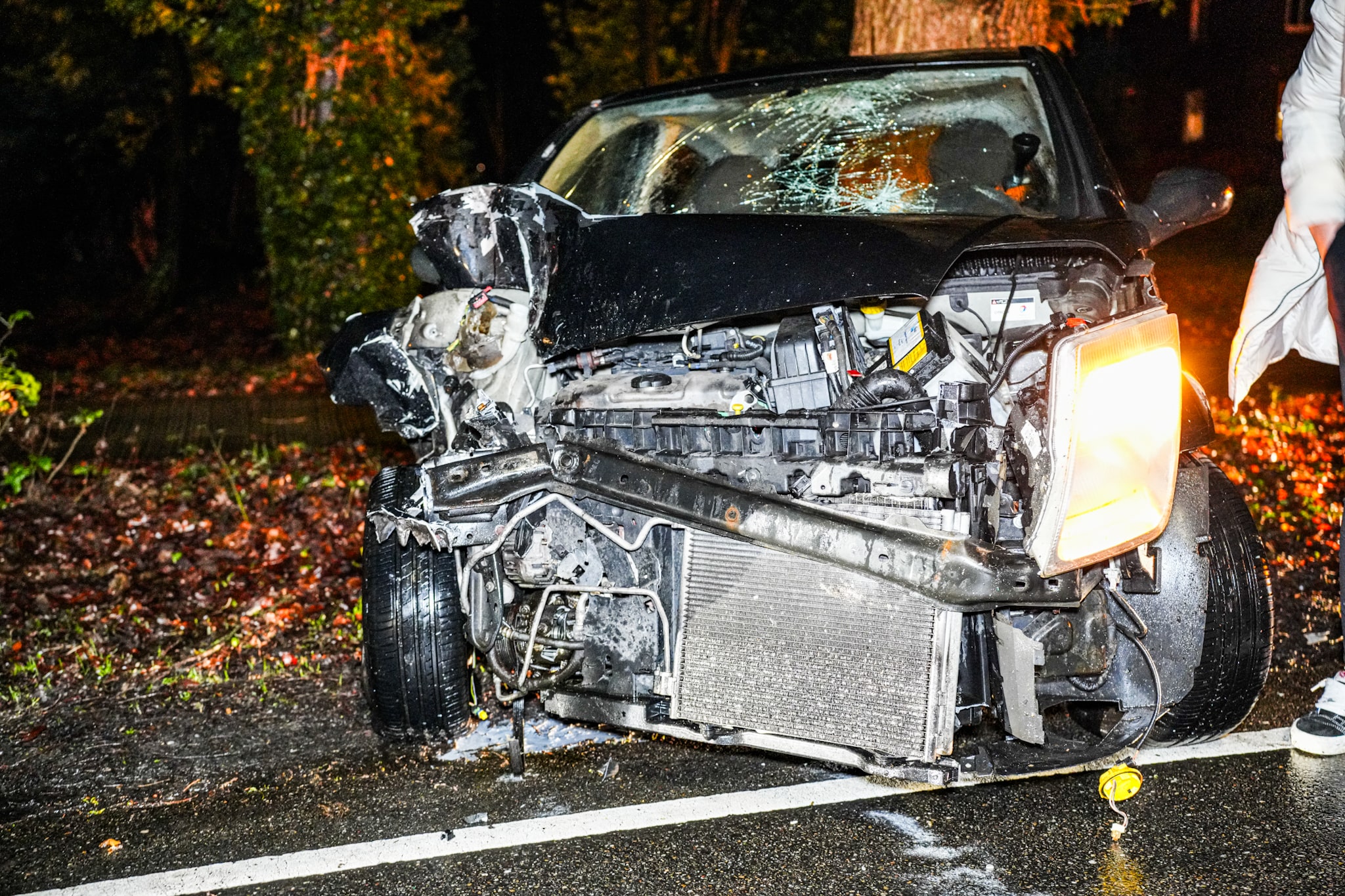 Veel schade na ongeval tussen twee auto’s