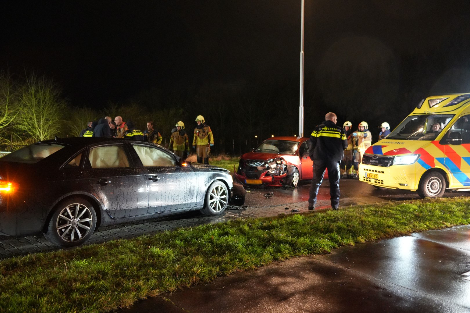 Gewonde en veel schade na ongeval