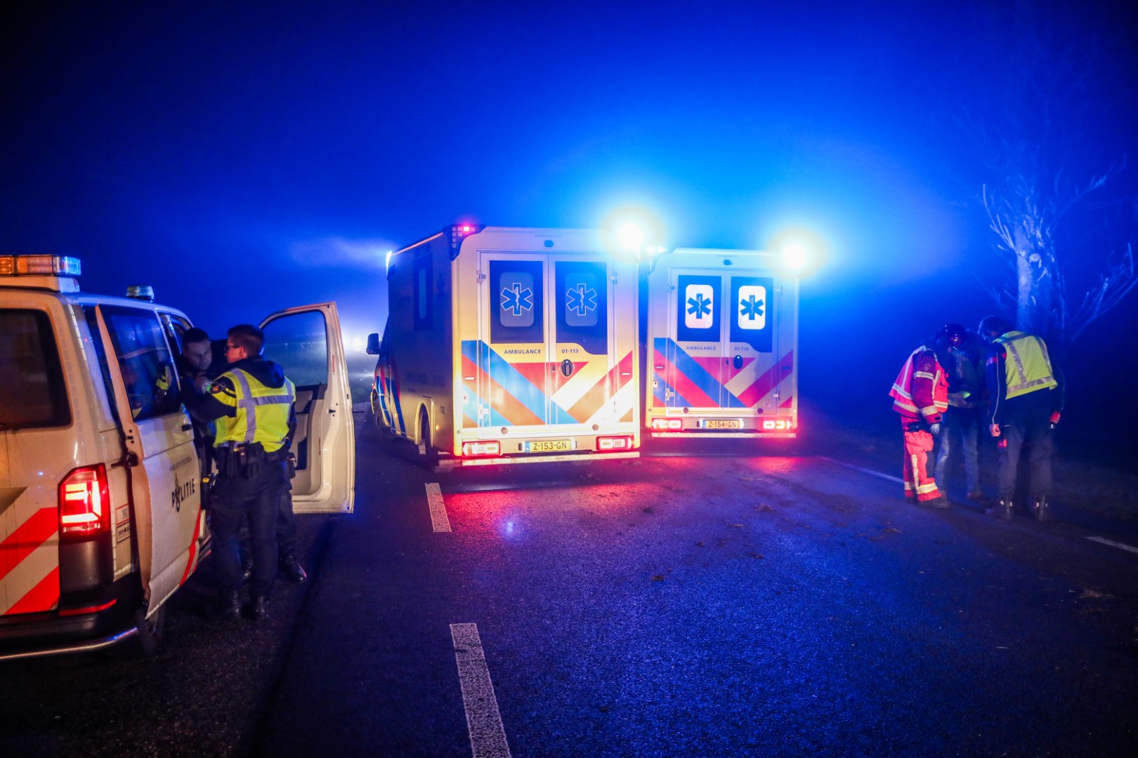 Automobilist zwaargewond na ongeval in dichte mist