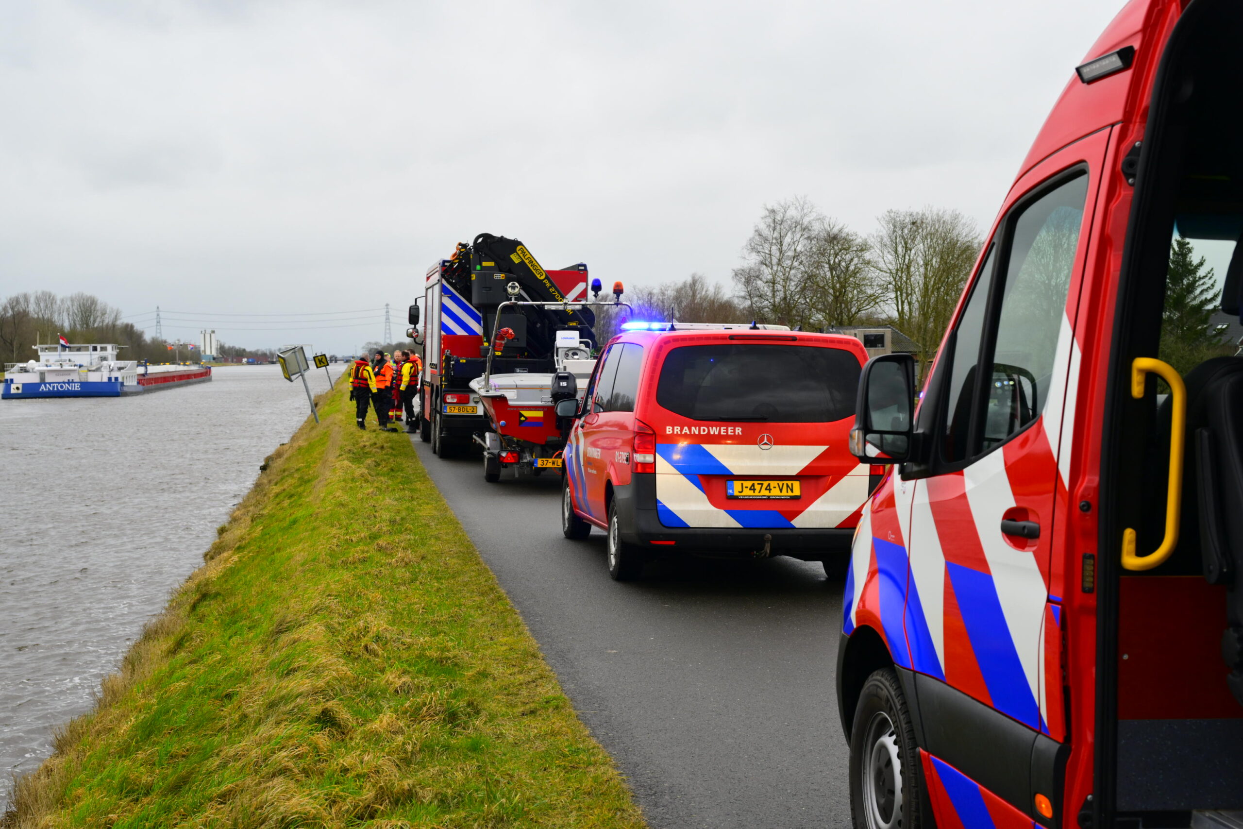 UPDATE: overleden persoon aangetroffen in kanaal